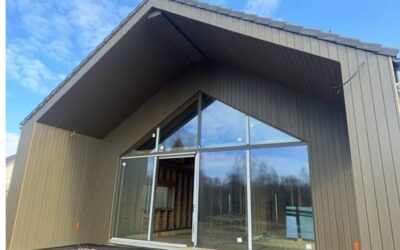 PVC windows for log cabins: why we recommend them (and when not to)